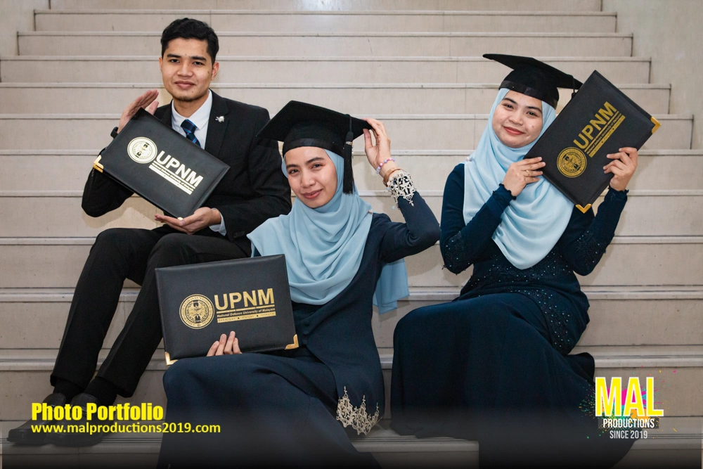 Gaduation Convocation PWTC Family Portfolio MAL 2019 -55.webp